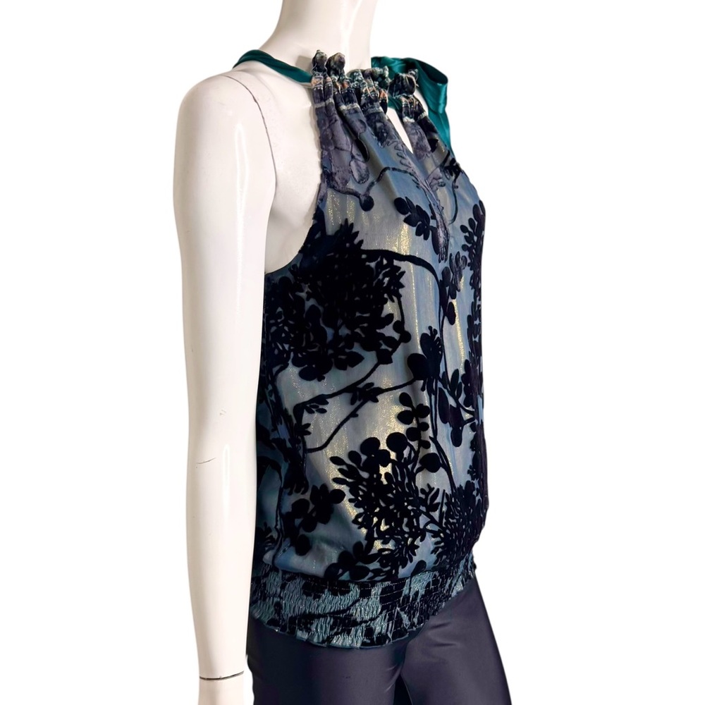 Halo Bob Silk Blend Velvet Vibrant Green Ruffled Sleeveless Halter Blouse - Picture 4 of 9